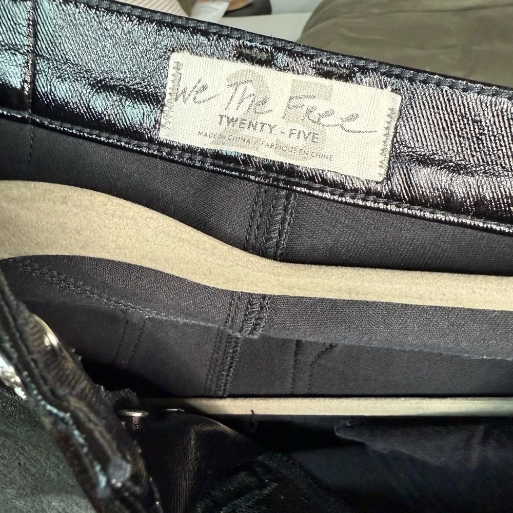 We The Free Black Patent Skinny Pants Size 25 High Rise Slim Skinny Button Fly - Picture 4 of 10